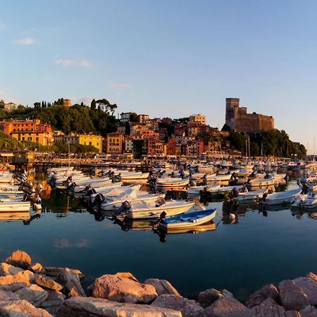 Libeccio 1 - Holiday Home & Parking Lerici Esterno foto